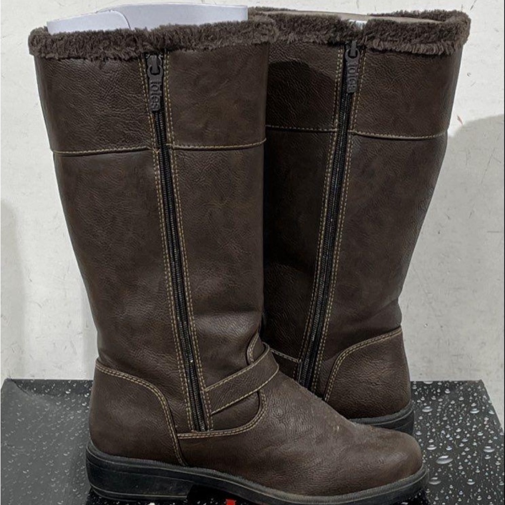 IOB Totes Cozy Brown Faux Leather and Fur-Lined Boots Size 8